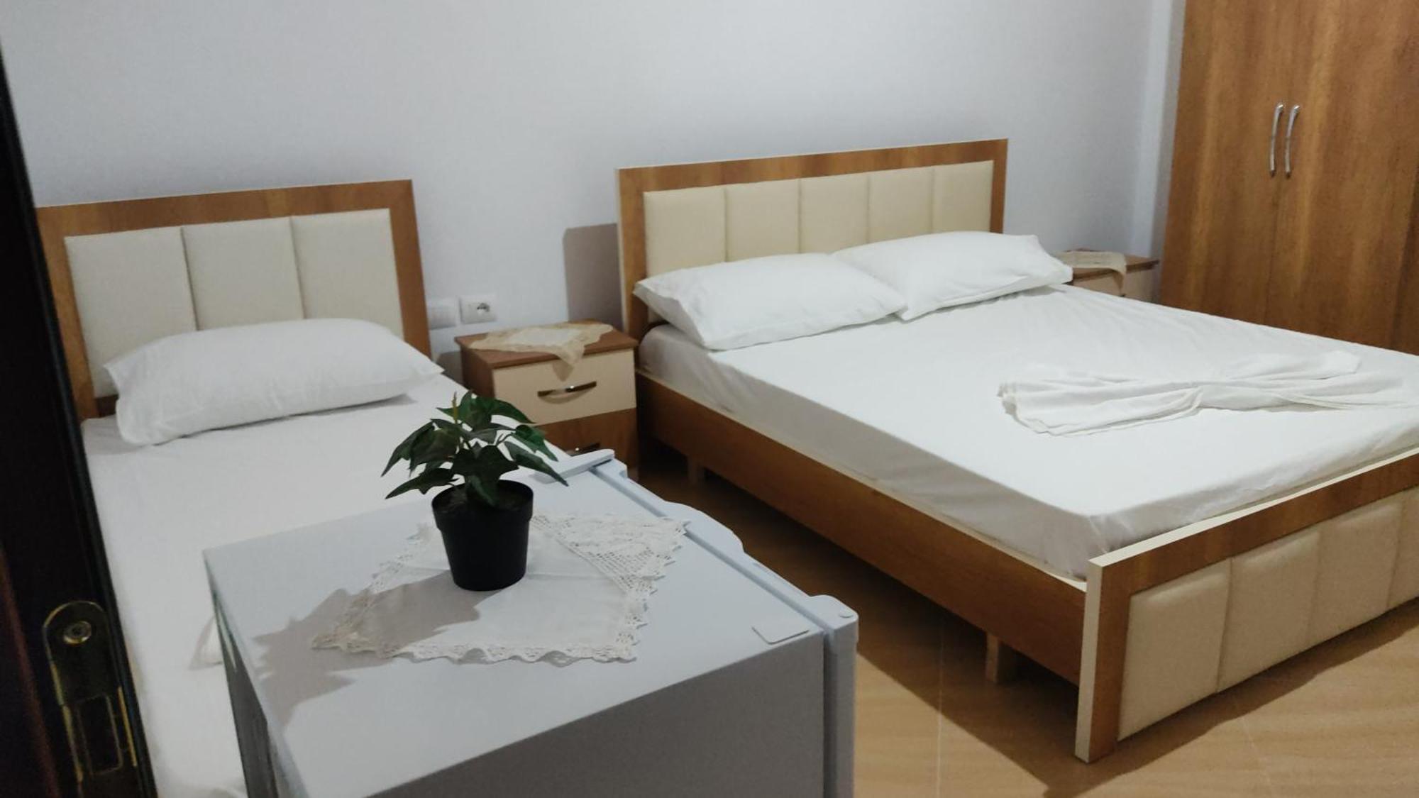 Dino Guest House Gjirokastër 外观 照片