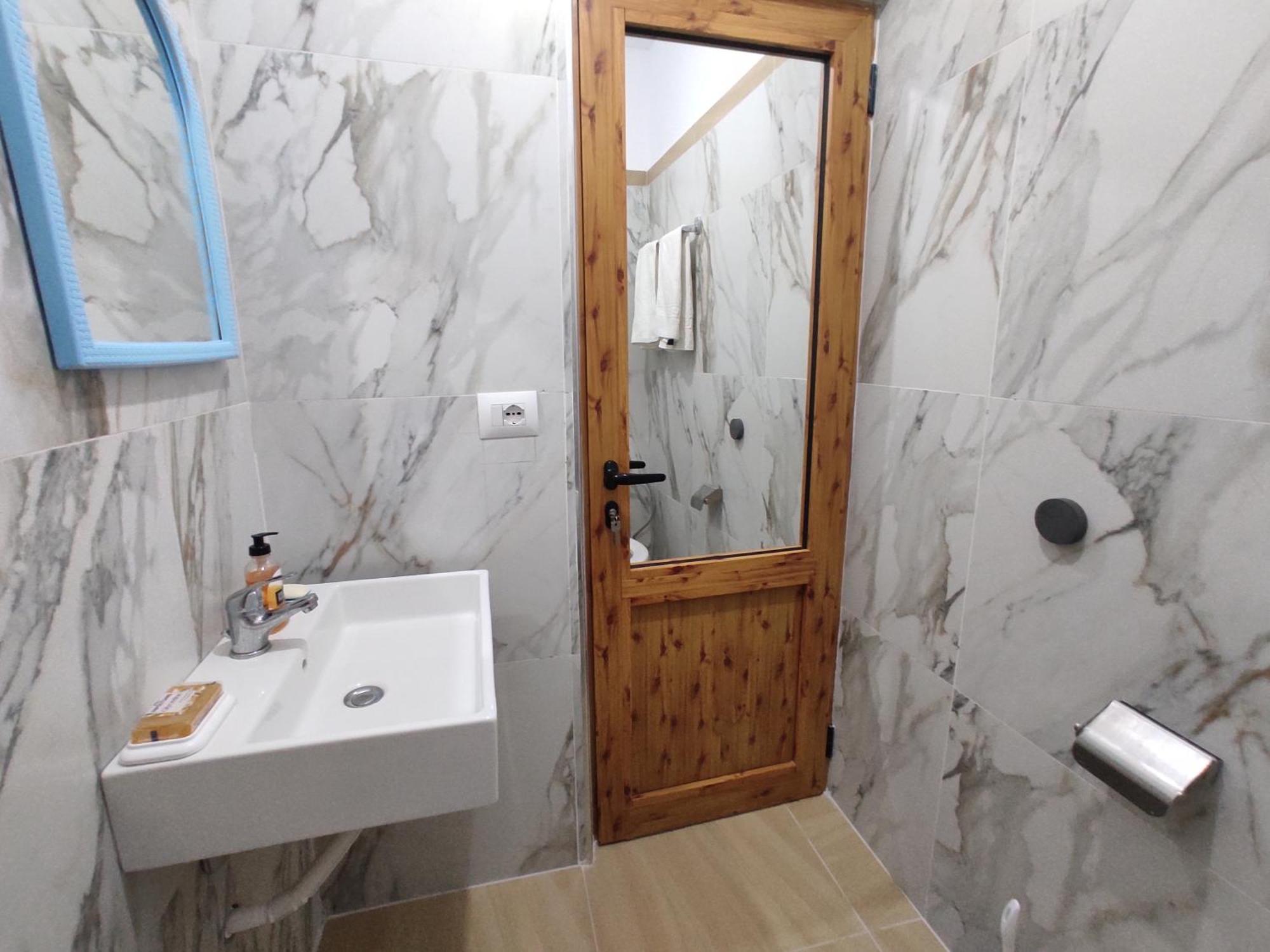 Dino Guest House Gjirokastër 外观 照片